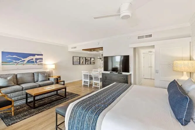 250 SANDS POINT ROAD #5203 Longboat Key, FL 34228