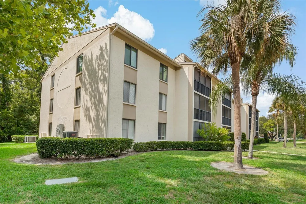 3161 LAKE PINE WAY S #F3 Tarpon Springs, FL 34688