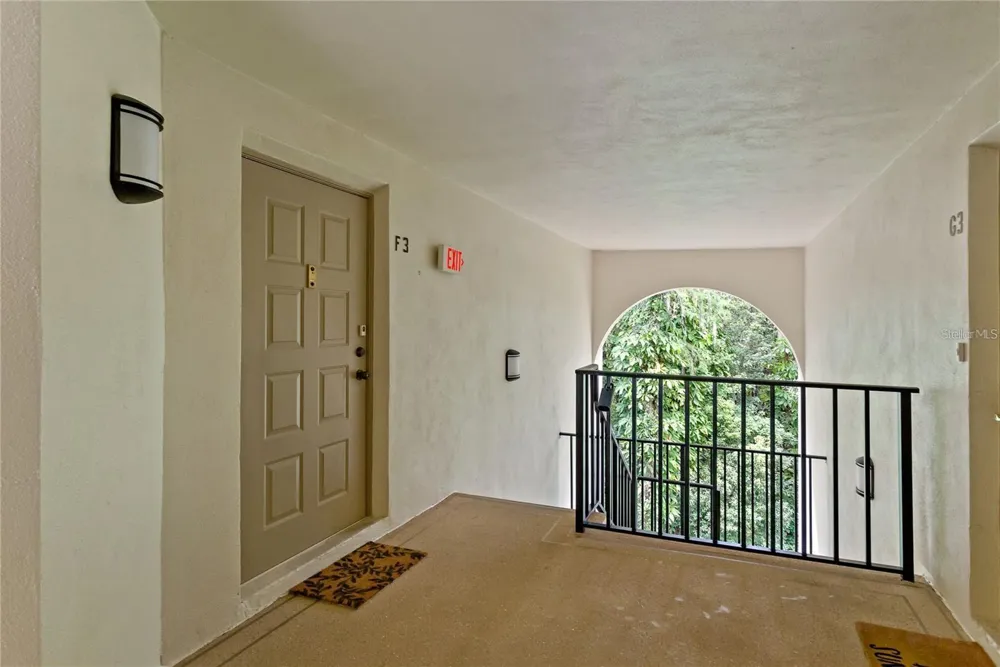 3161 LAKE PINE WAY S #F3 Tarpon Springs, FL 34688