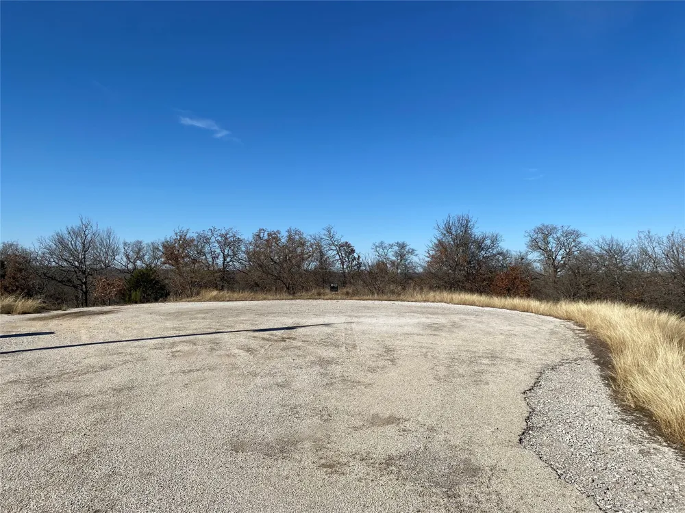 401 Mountain View Court Sunset, TX 76270