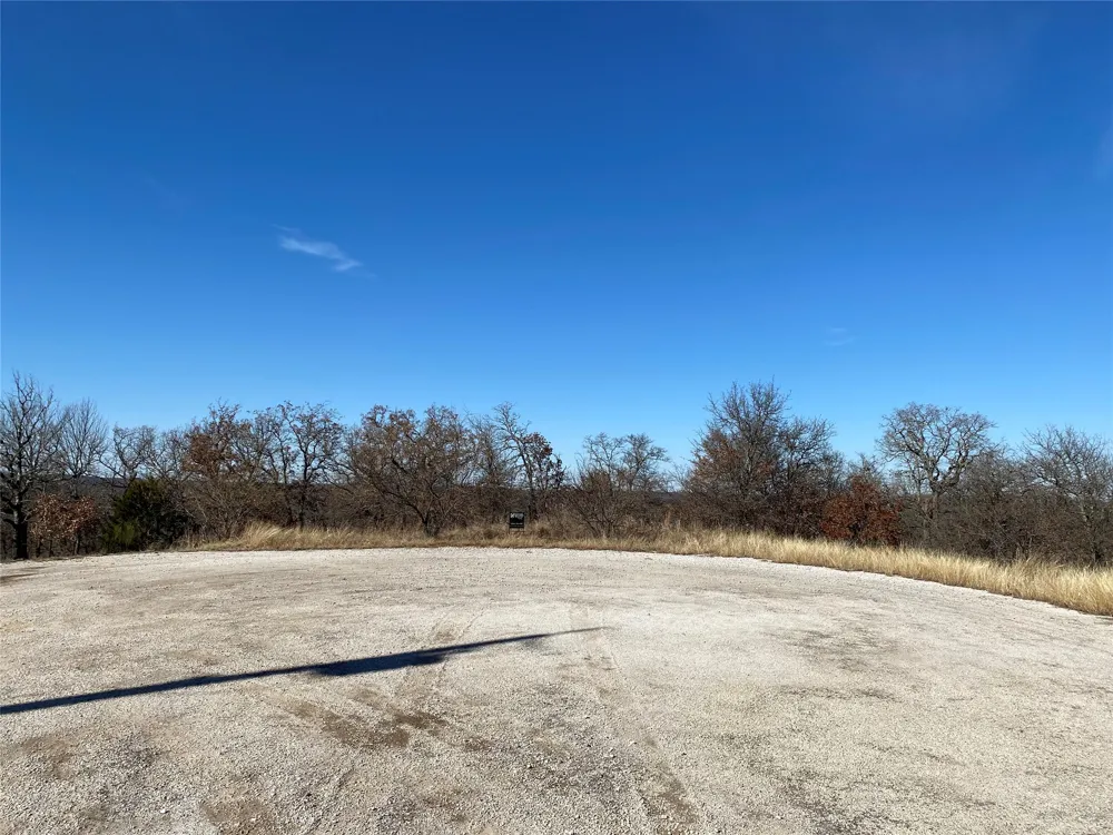 401 Mountain View Court Sunset, TX 76270