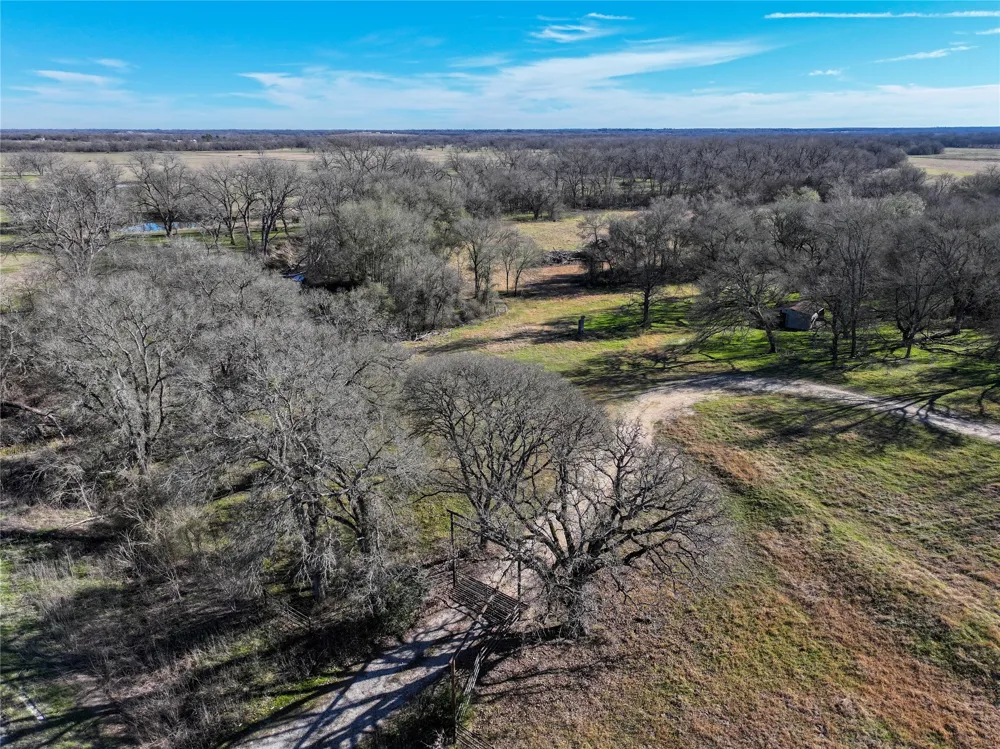 LCR 412 Groesbeck, TX 76642