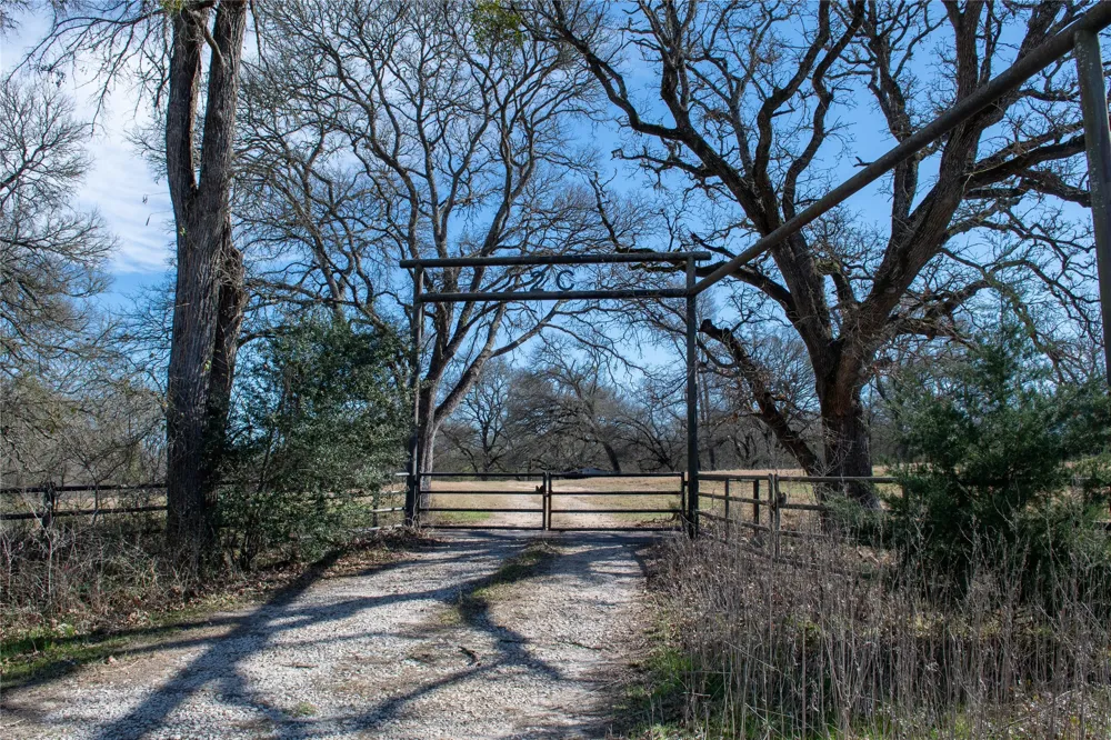LCR 412 Groesbeck, TX 76642