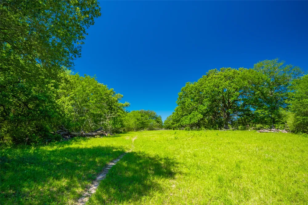 LCR 412 Groesbeck, TX 76642