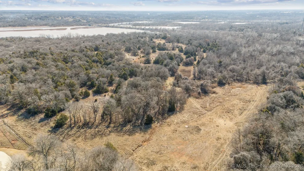 4200 E I-35 Highway Edmond, OK 73013