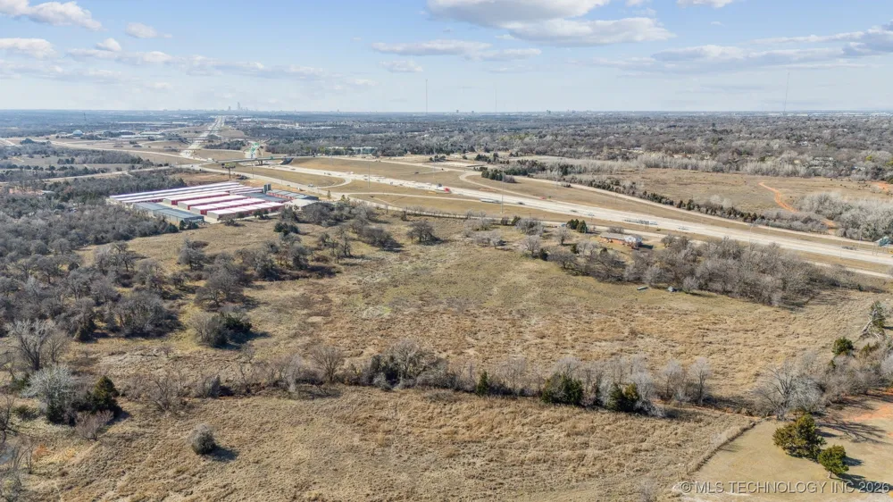 4200 E I-35 Highway Edmond, OK 73013