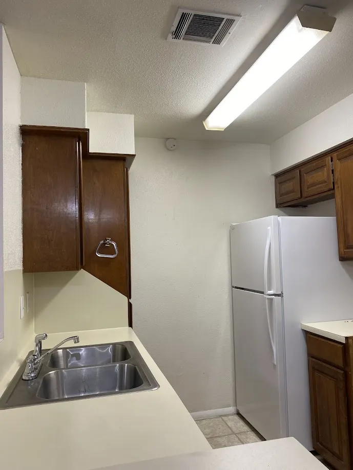 1305 W Villa Maria Road #C105 Bryan, TX 77801