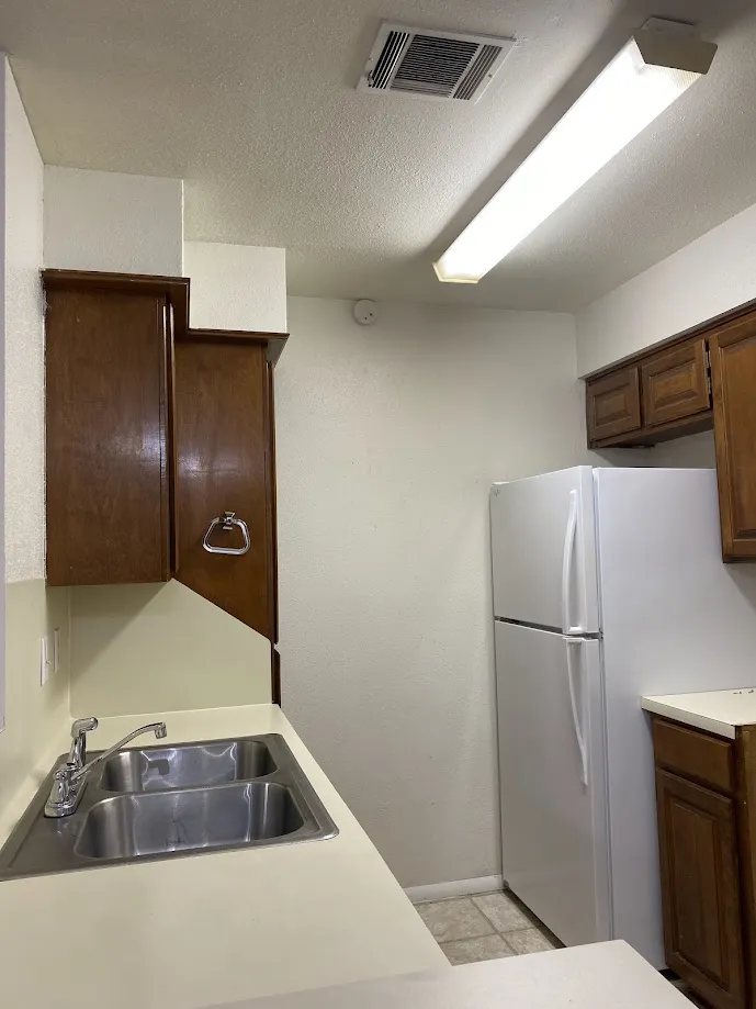 1305 W Villa Maria Road #C105 Bryan, TX 77801