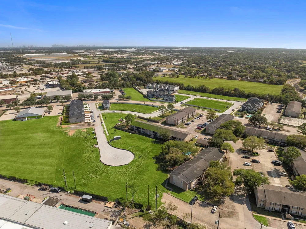 409 West Park Hill Stafford, TX 77477