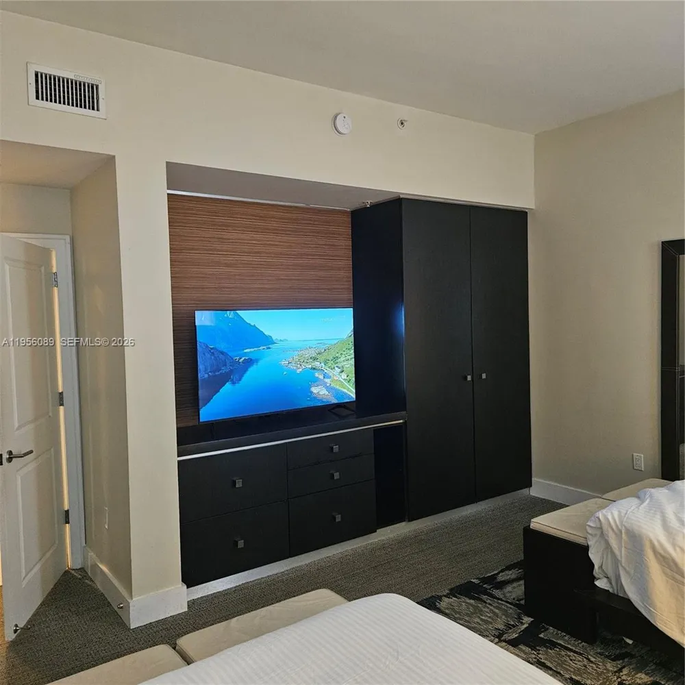 5300 NW 87th Ave #1209 Doral, FL 33178