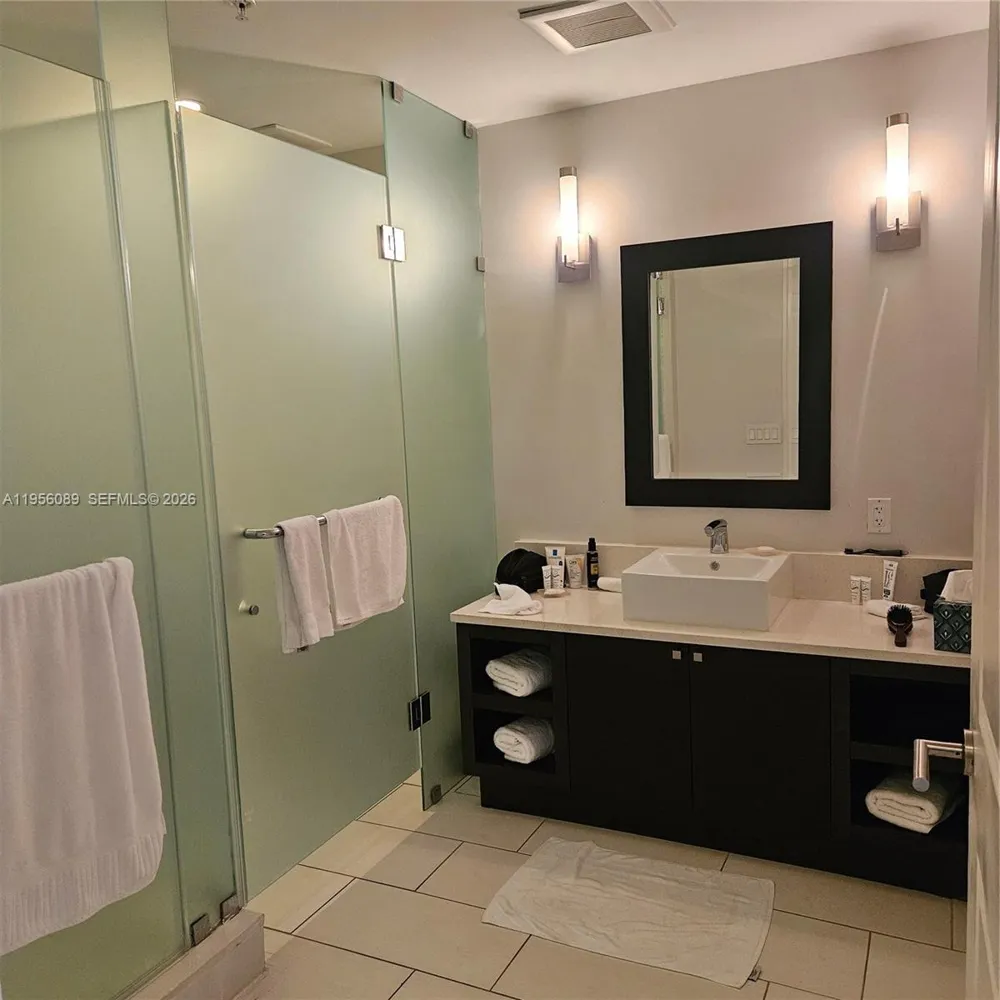 5300 NW 87th Ave #1209 Doral, FL 33178