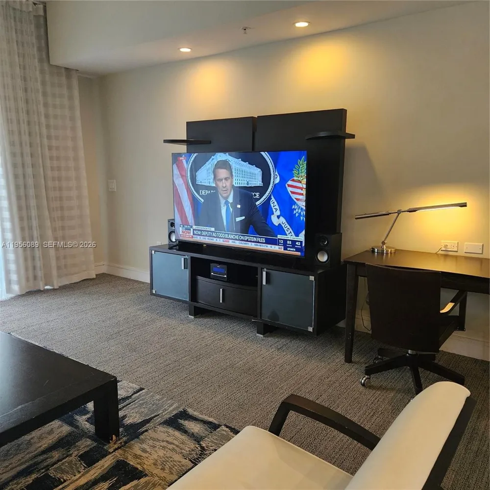 5300 NW 87th Ave #1209 Doral, FL 33178