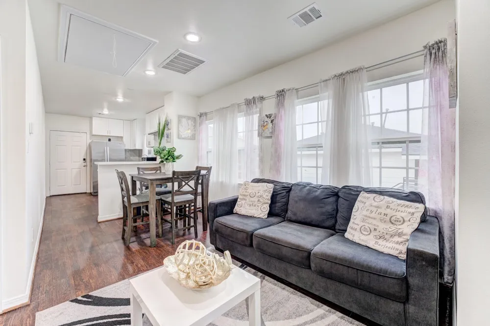 2720 Truxillo Street #6