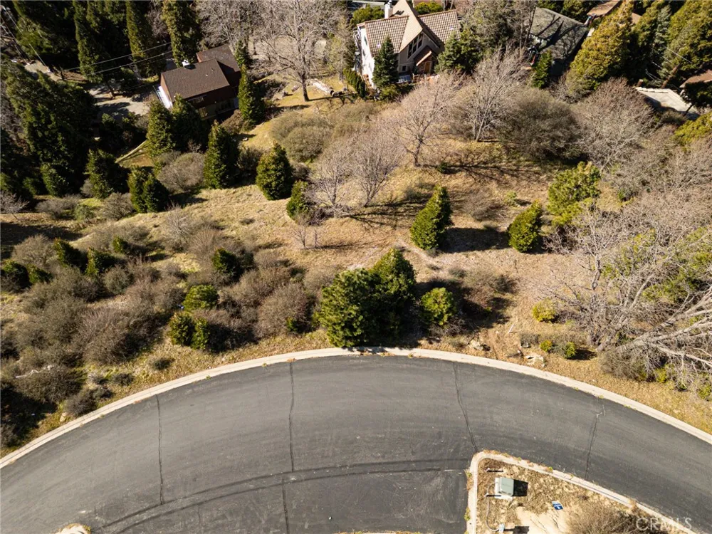 137 Mill Pond Road Lake Arrowhead, CA 92352