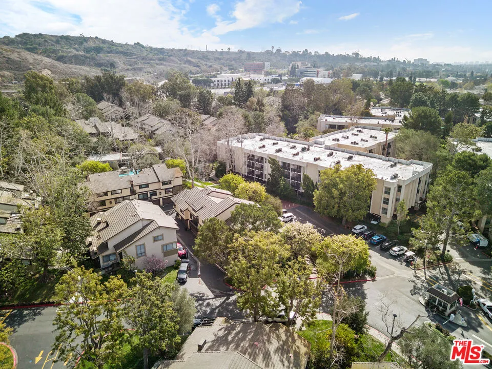 7218 Raintree Circle