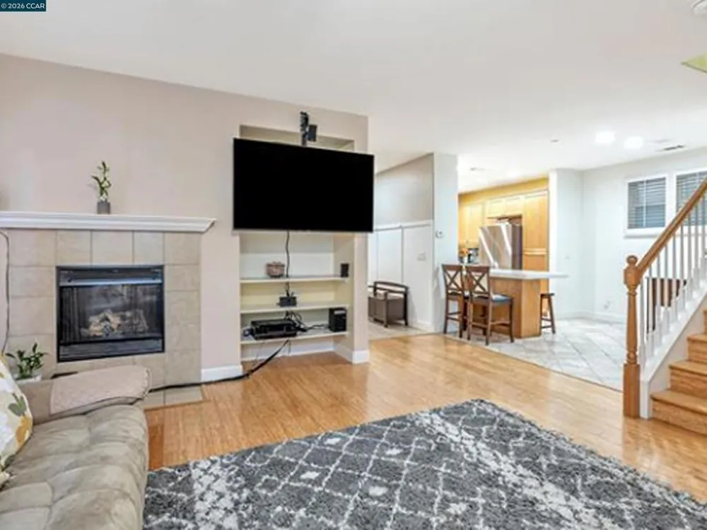 2036 SERRA LN Hercules, CA 94547