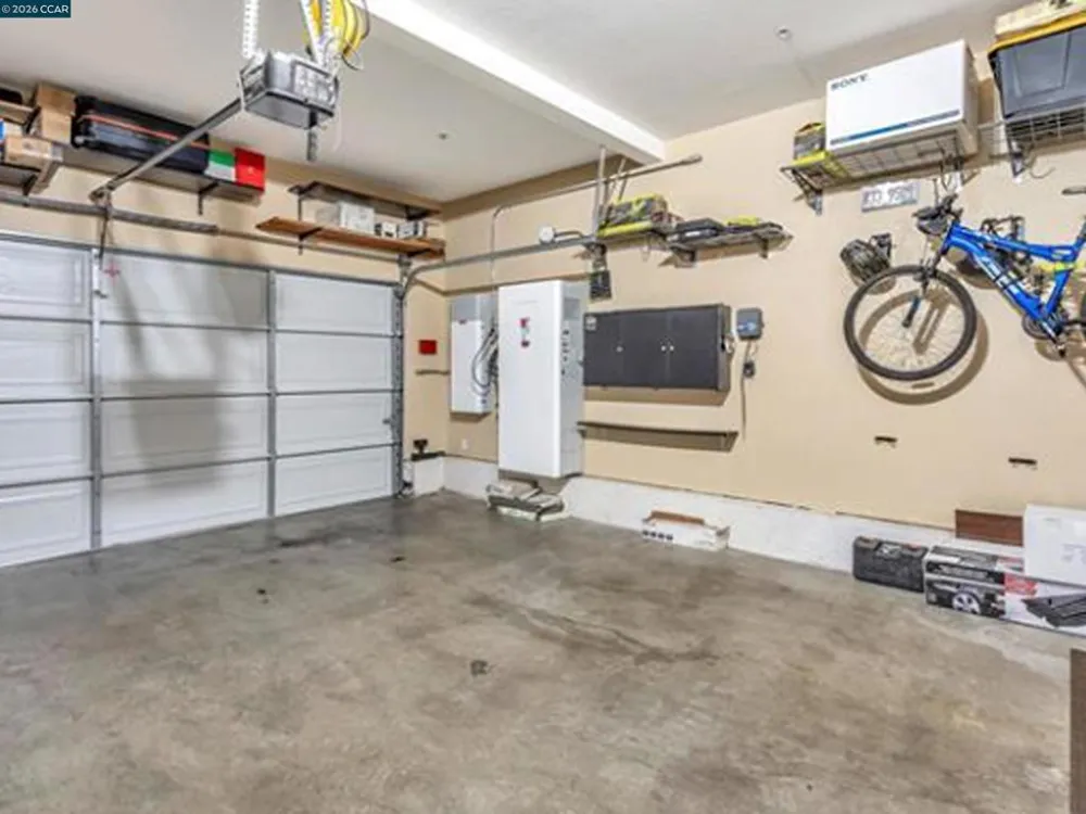 2036 SERRA LN Hercules, CA 94547