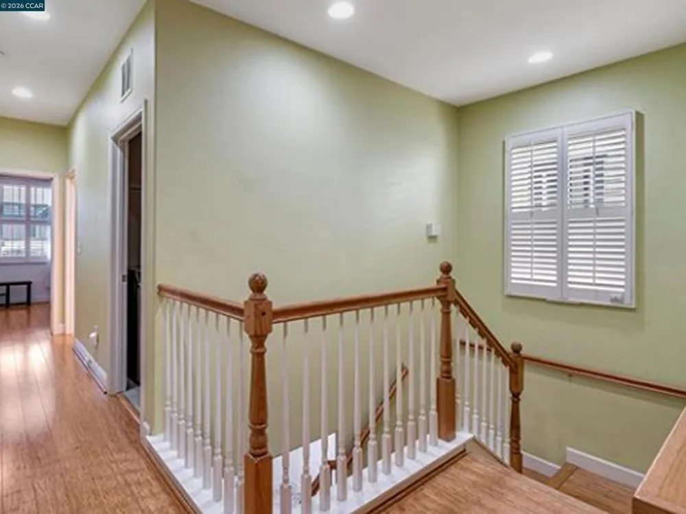 2036 SERRA LN Hercules, CA 94547