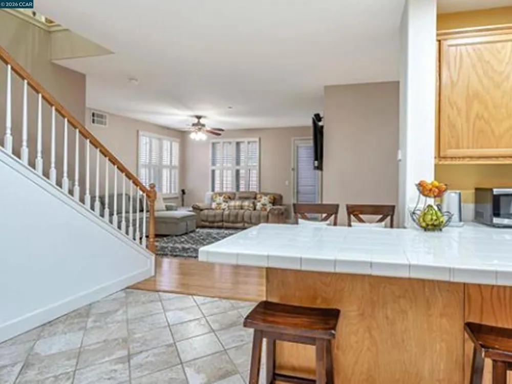 2036 SERRA LN Hercules, CA 94547