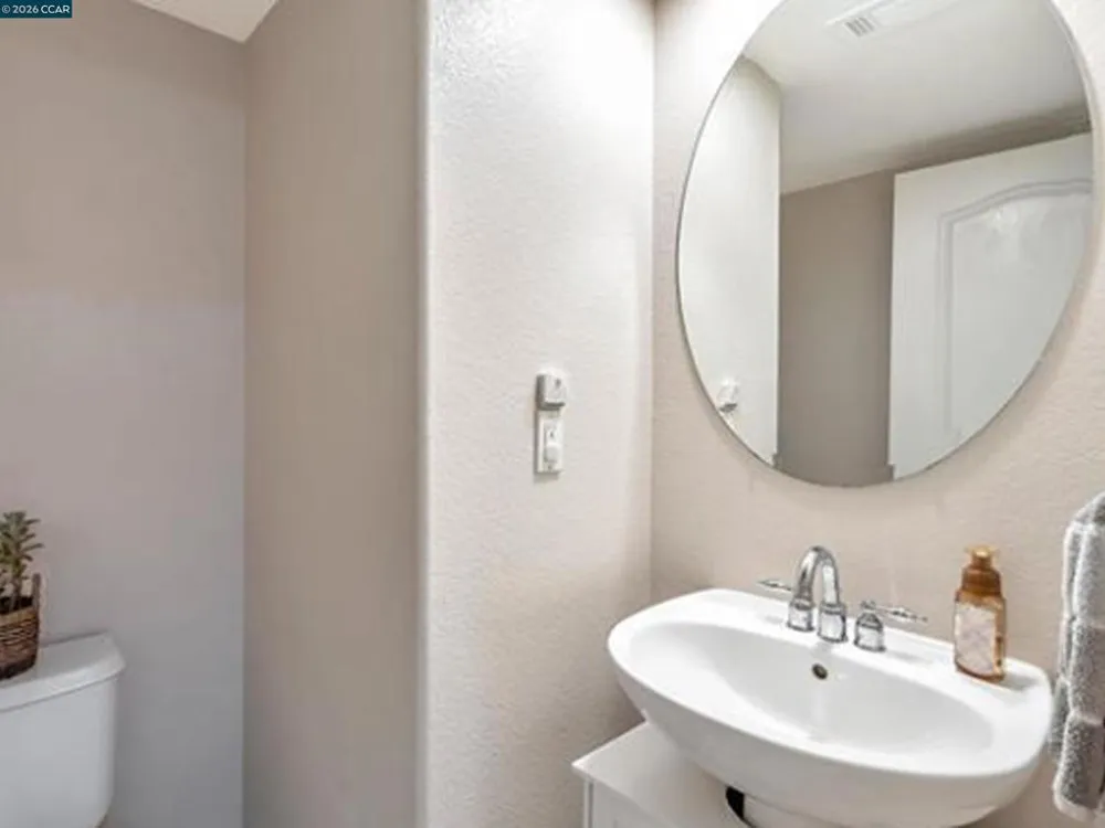 2036 SERRA LN Hercules, CA 94547