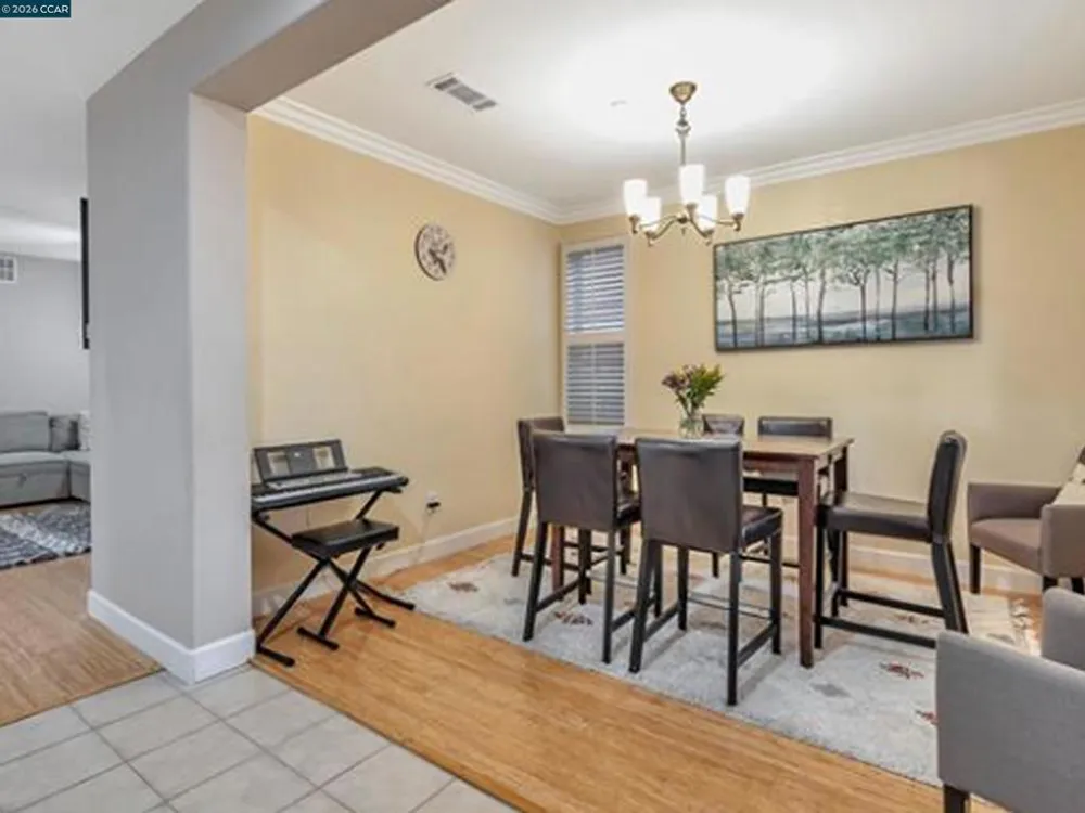 2036 SERRA LN Hercules, CA 94547