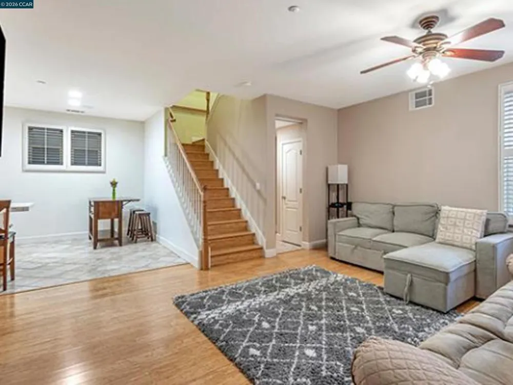 2036 SERRA LN Hercules, CA 94547