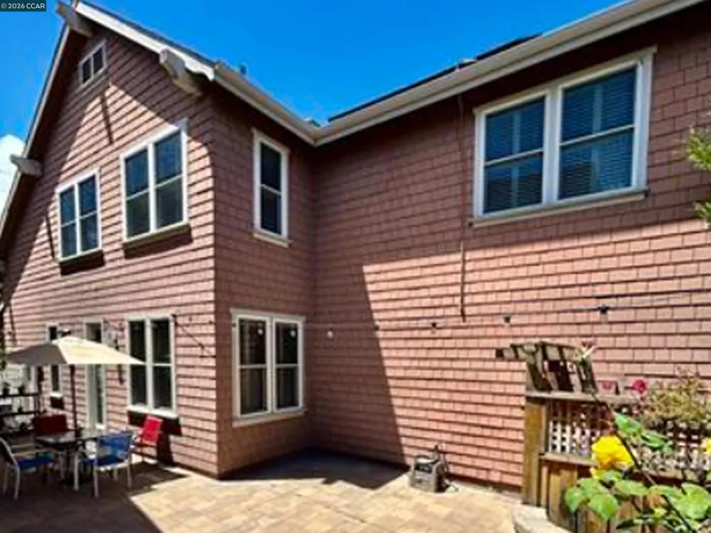 2036 SERRA LN Hercules, CA 94547