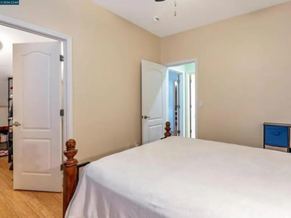 2036 SERRA LN Hercules, CA 94547