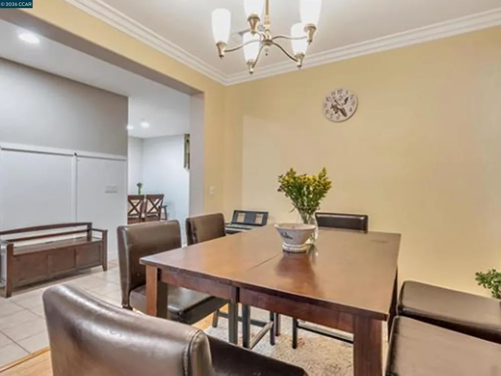 2036 SERRA LN Hercules, CA 94547