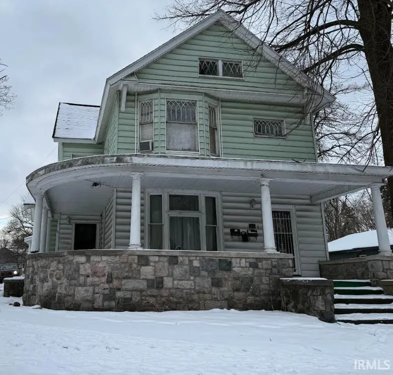 517 W Lexington Avenue