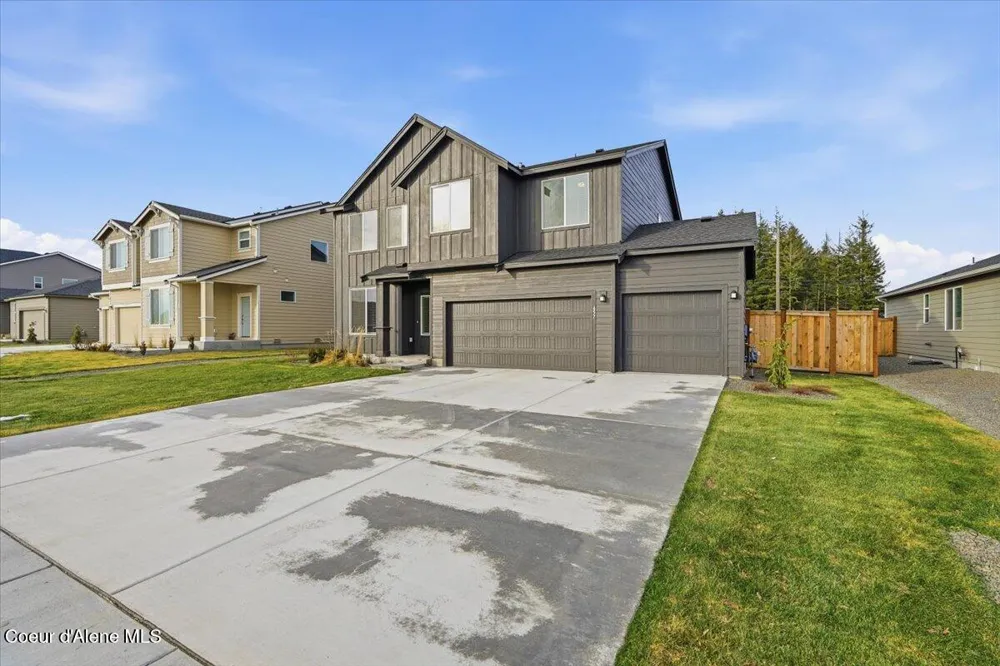 457 E Burdock Loop Hayden, ID 83835