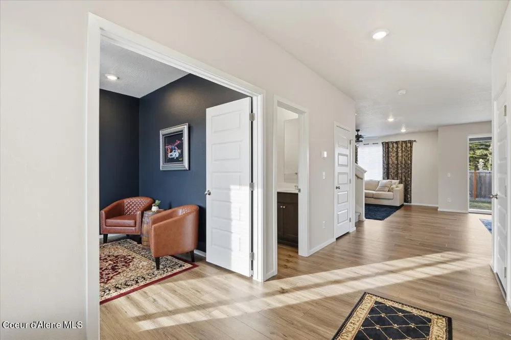 457 E Burdock Loop Hayden, ID 83835