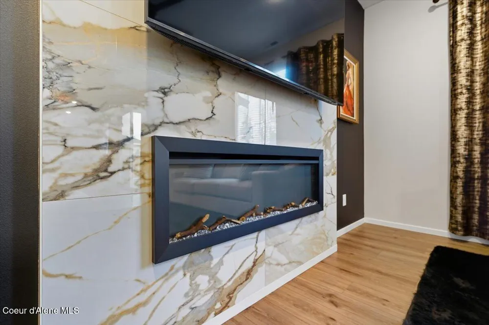 457 E Burdock Loop Hayden, ID 83835