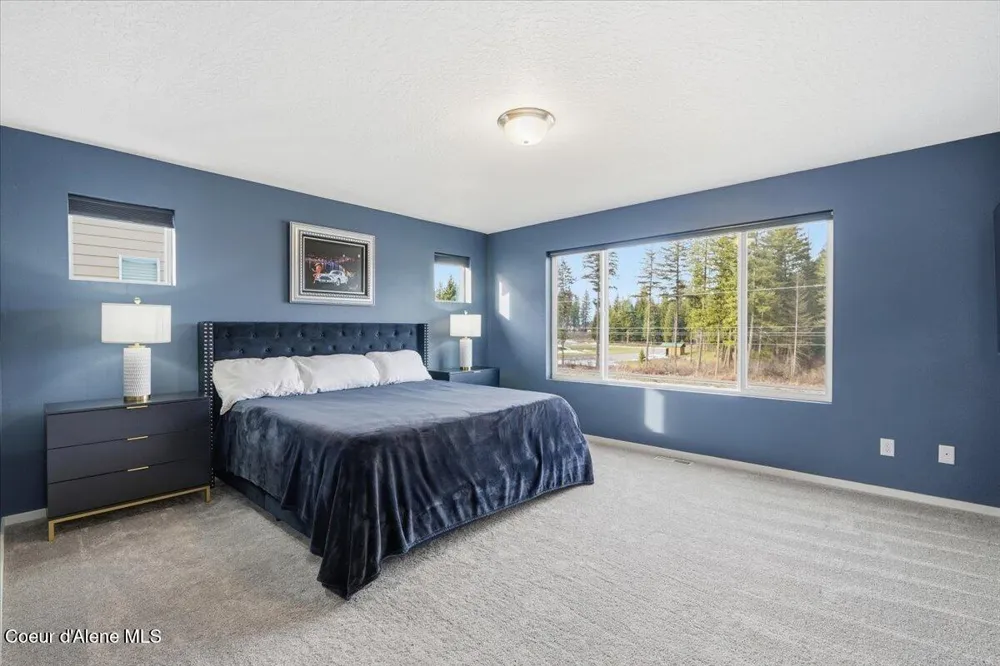 457 E Burdock Loop Hayden, ID 83835