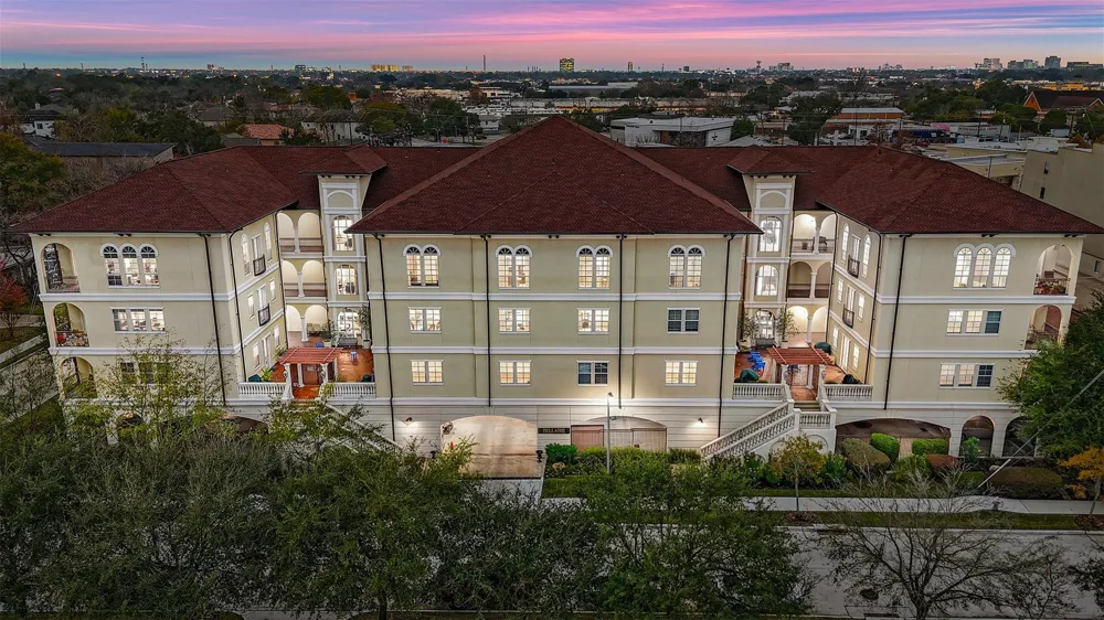 7134 Mapleridge Street #3G