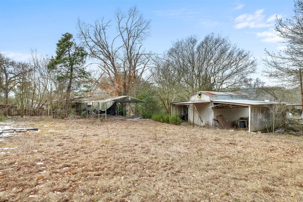7155 County Road 144 Caldwell, TX 77836