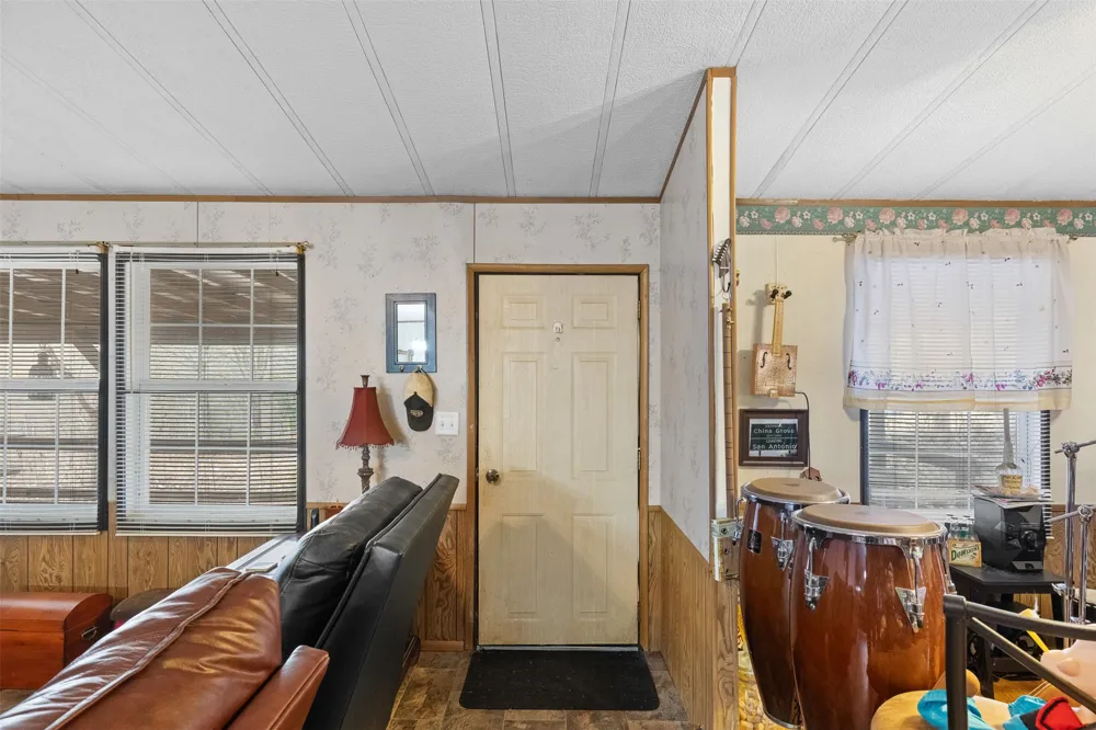 7155 County Road 144 Caldwell, TX 77836
