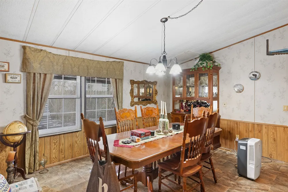 7155 County Road 144 Caldwell, TX 77836