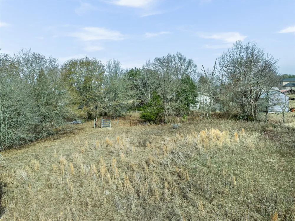 7155 County Road 144 Caldwell, TX 77836