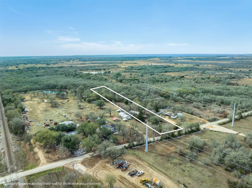 7155 County Road 144 Caldwell, TX 77836