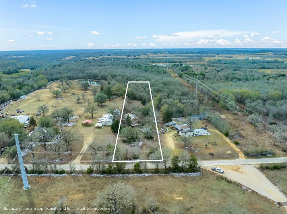 7155 County Road 144 Caldwell, TX 77836