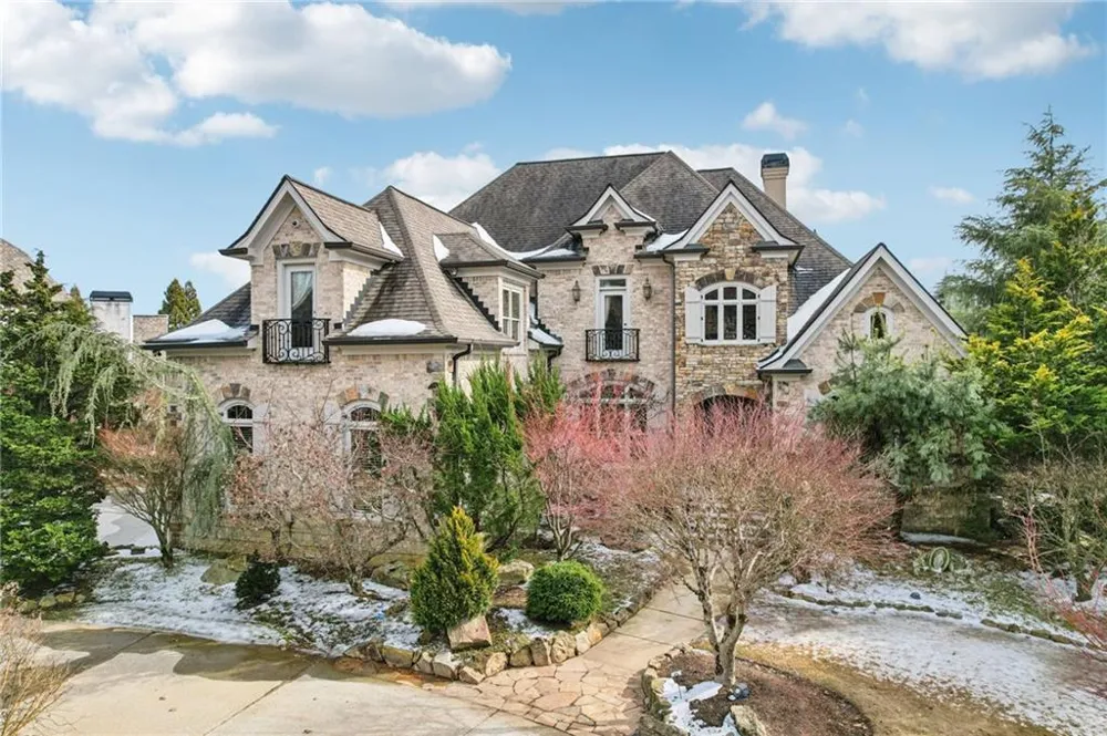 2583 Northern Oak Drive