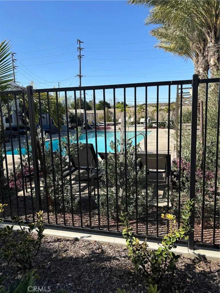 1395 Reliance Carson, CA 90746