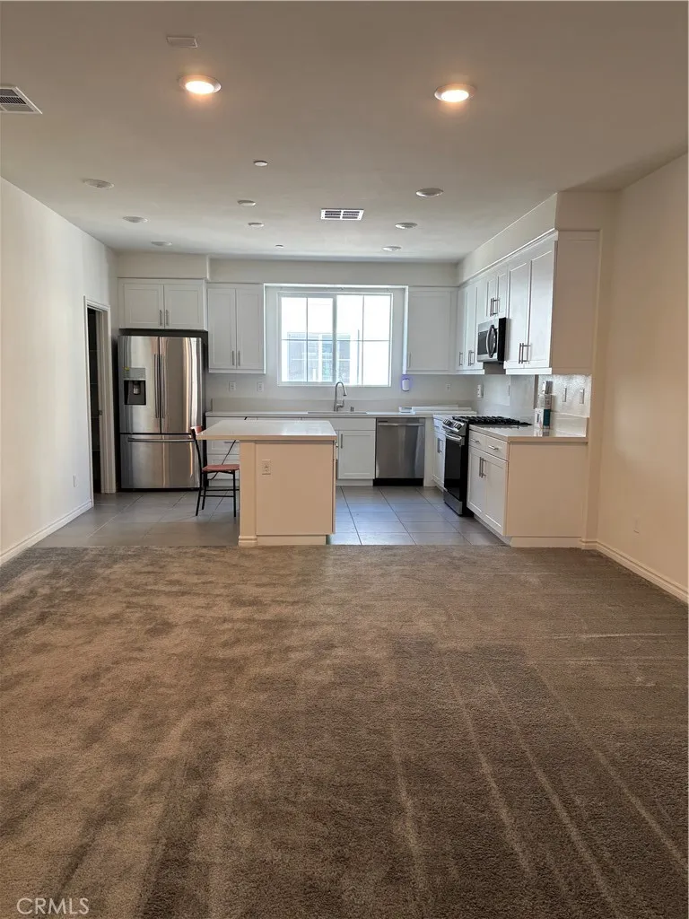 1395 Reliance Carson, CA 90746