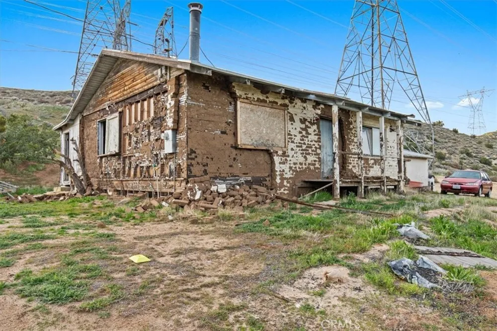 32301 Angeles Forest