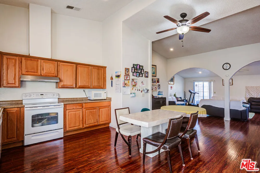 10424 Santa Fe Fire Road Lucerne Valley, CA 92356