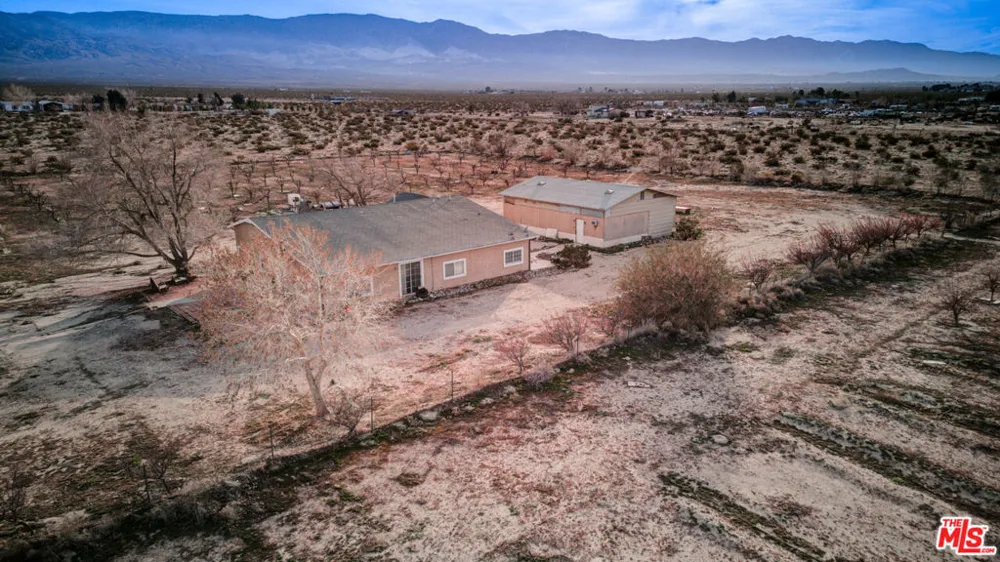 10424 Santa Fe Fire Road Lucerne Valley, CA 92356