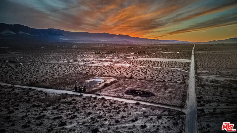 10424 Santa Fe Fire Road Lucerne Valley, CA 92356