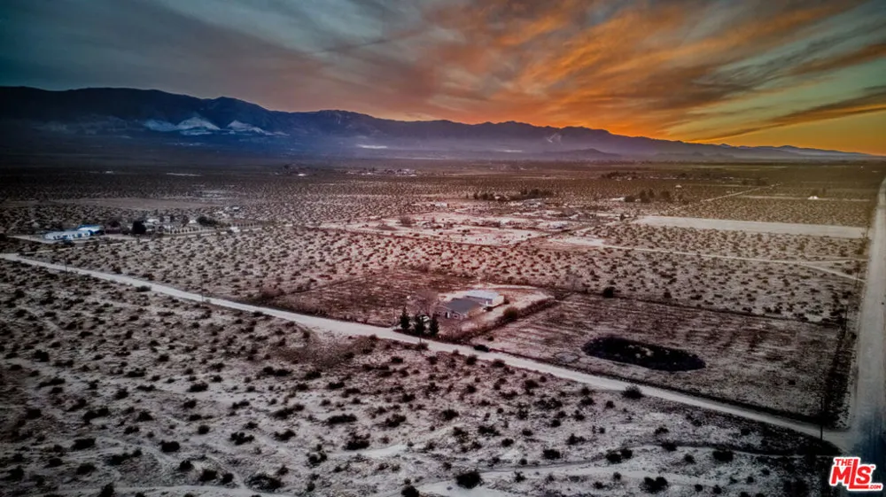 10424 Santa Fe Fire Road Lucerne Valley, CA 92356