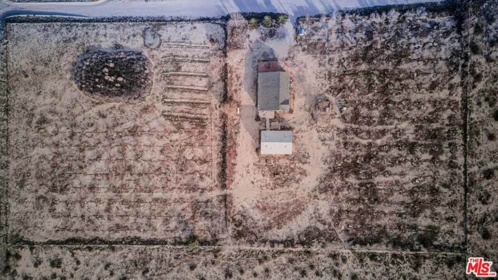 10424 Santa Fe Fire Road Lucerne Valley, CA 92356